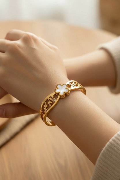 The Fleur Mother-of-Pearl Bracelet