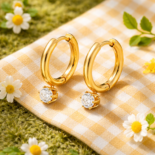 The Aria Solitaire Drop Huggies
