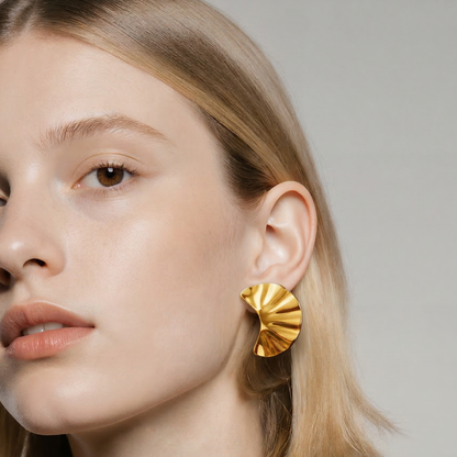 The Aurelia Pleated Studs