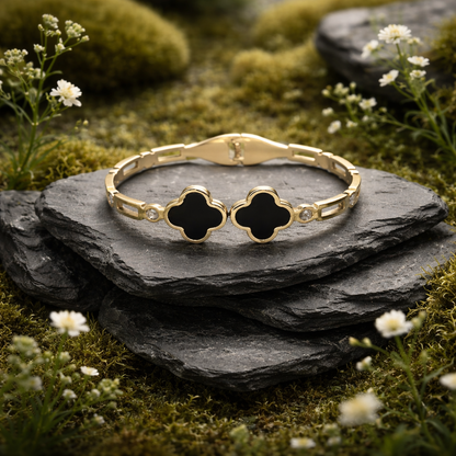 The Onyx Clover Hinged Bangle