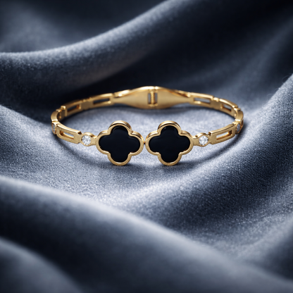 The Onyx Clover Hinged Bangle