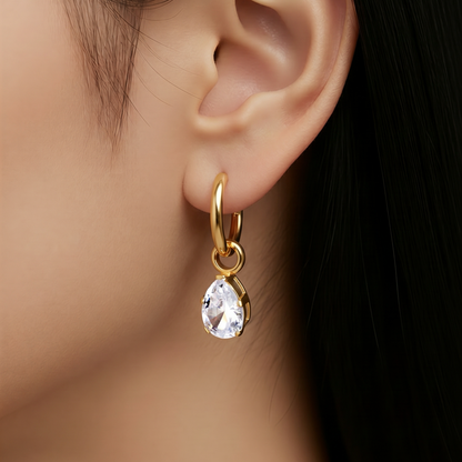 The Aria Solitaire Drop Huggies