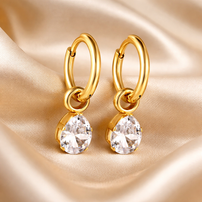 The Aria Solitaire Drop Huggies